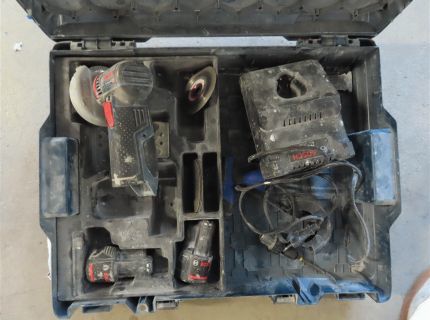 1 Akku-Winkelschleifer Fabr.: Bosch Typ: